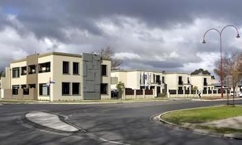 May Park Executive Apartments Horsham Eksteriør bilde