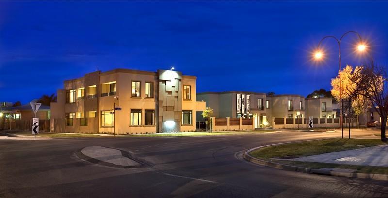 May Park Executive Apartments Horsham Eksteriør bilde