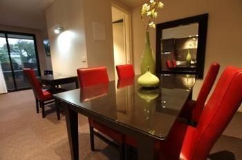 May Park Executive Apartments Horsham Eksteriør bilde